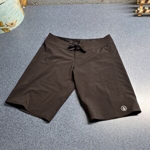 Volcom Board shorts Size 5, RN#29745